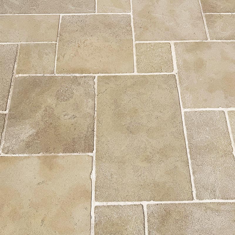 Dallage en Pierre Mera beige au format OPUS
