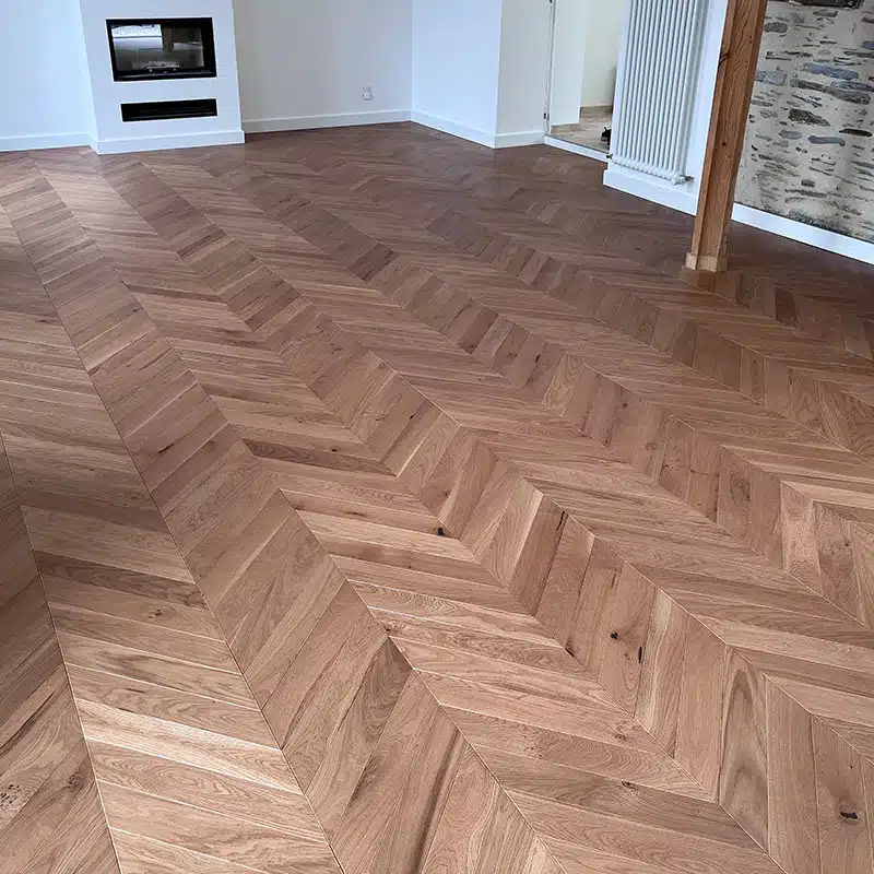 Focus sur le Parquet massif village