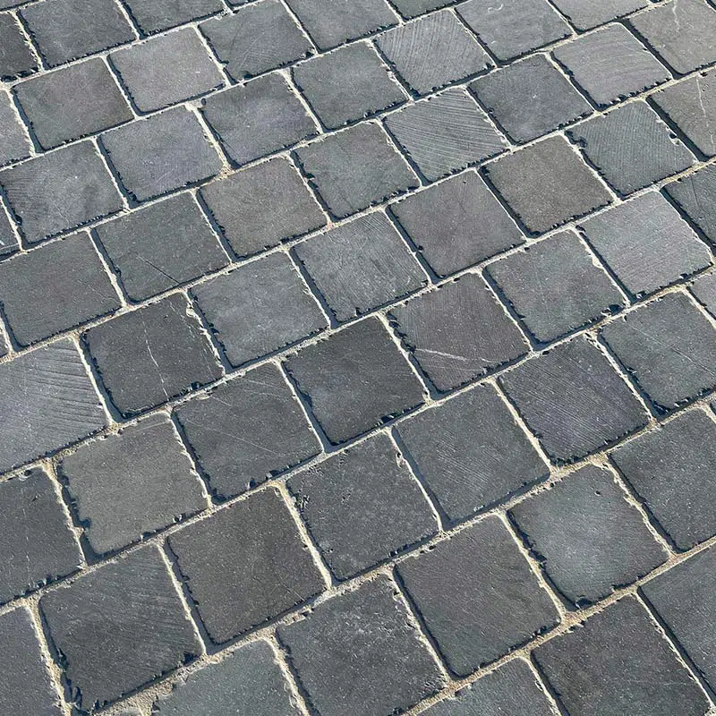 Pavés Pierre bleue Vietnam - patiné