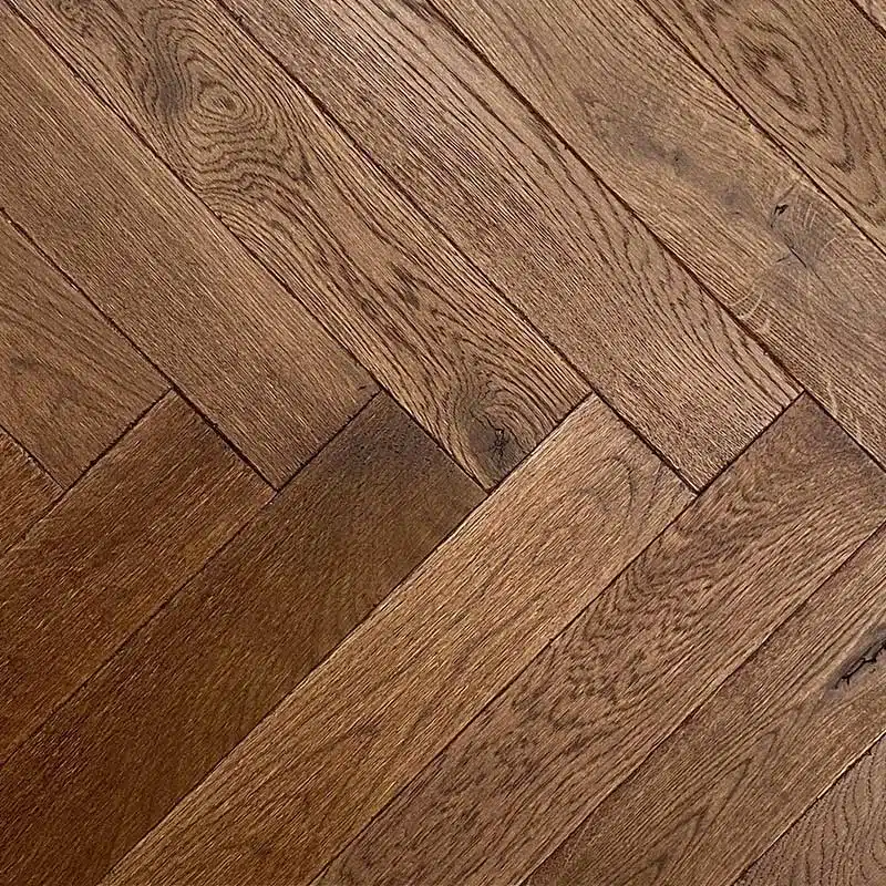 Parquet à bâton rompu Château