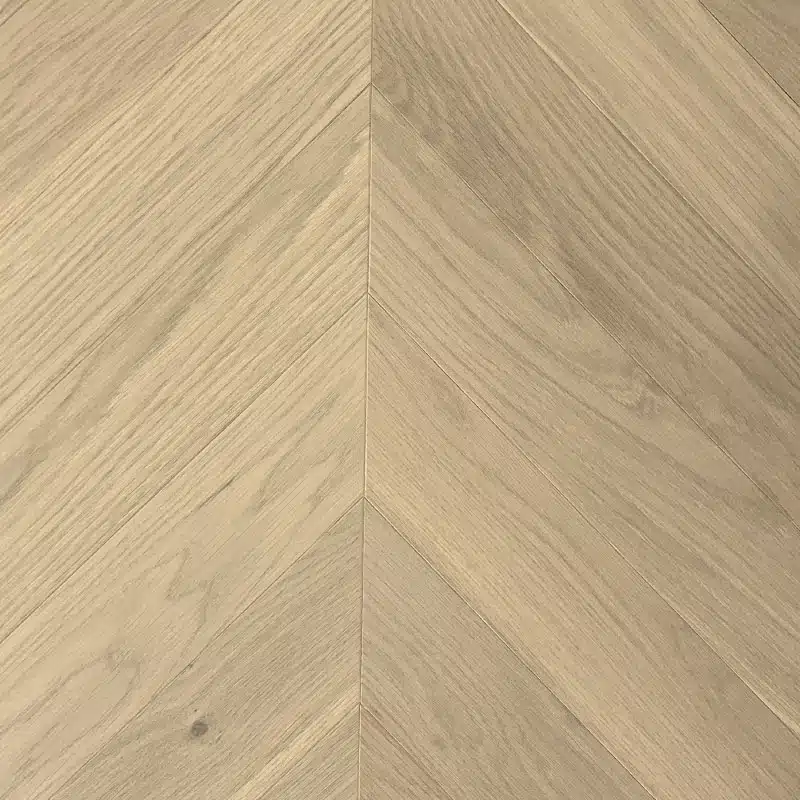 Parquet point de hongrie St jean finition vernis brossé