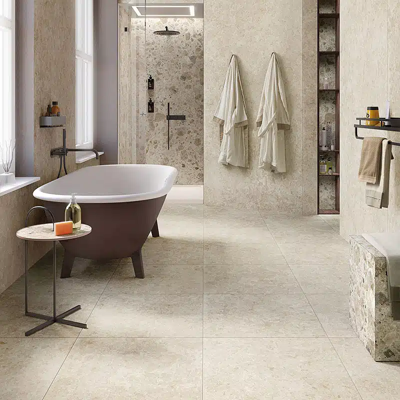 Elysian Desert Stone format 60x60 cm en intérieur