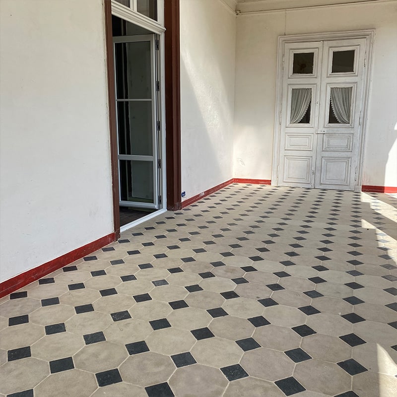 chateau avec notre dallage en cabochon