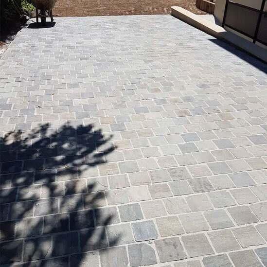 Pavés Grès Kandla Gris - clivé
