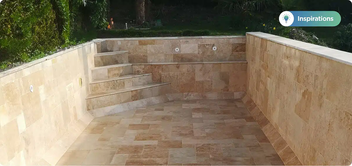 Intérieur de piscine en Travertin
